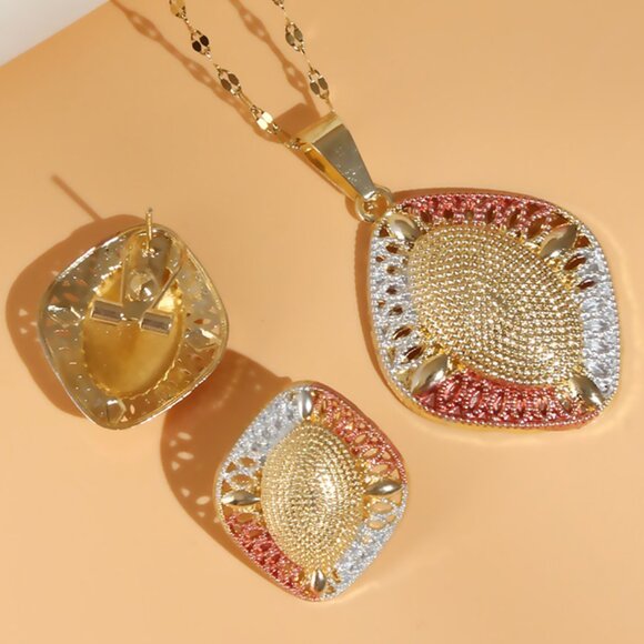 3/$35 Jewelry Set Chain Pendant Necklace Stud Earrings Gold Tone Rhombus Jewelry - Picture 4 of 5